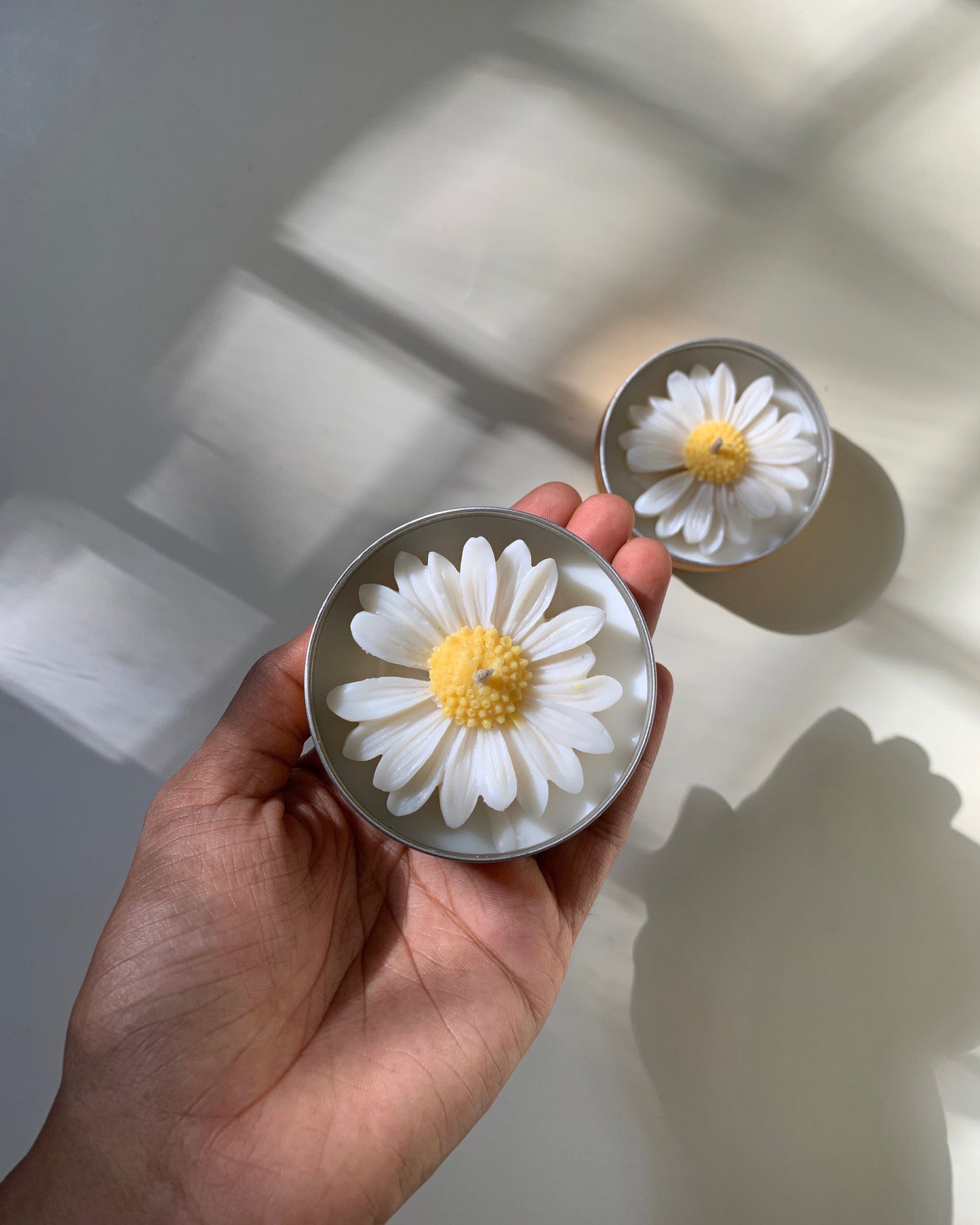 Daisy Dreams Tin Candle