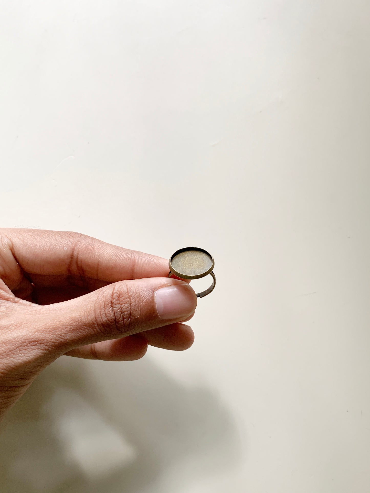 Finger ring base 3
