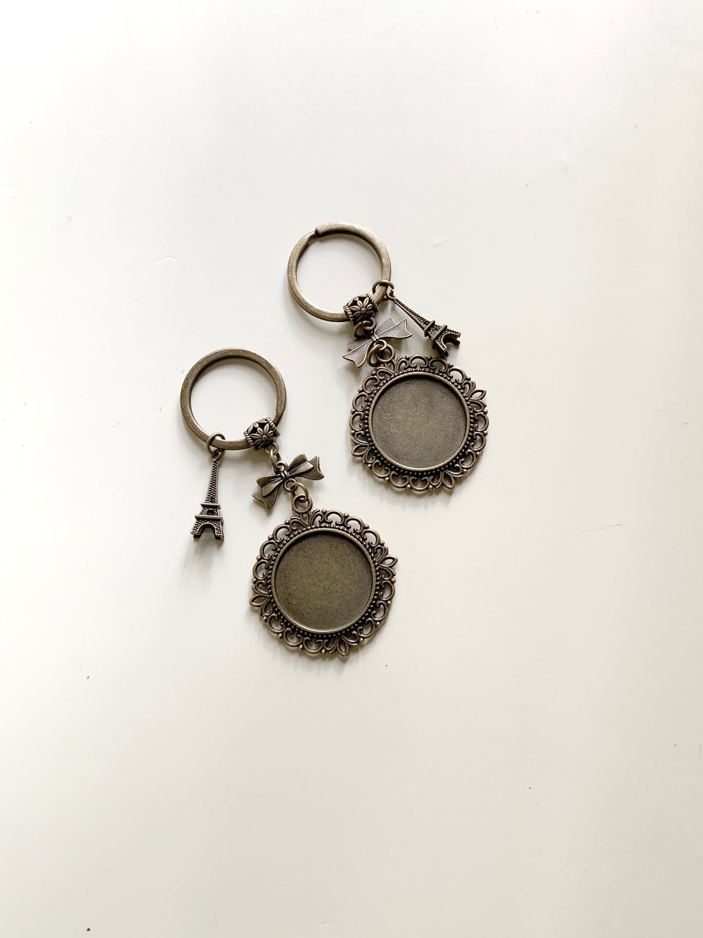 Eiffel Keychain Base Antique