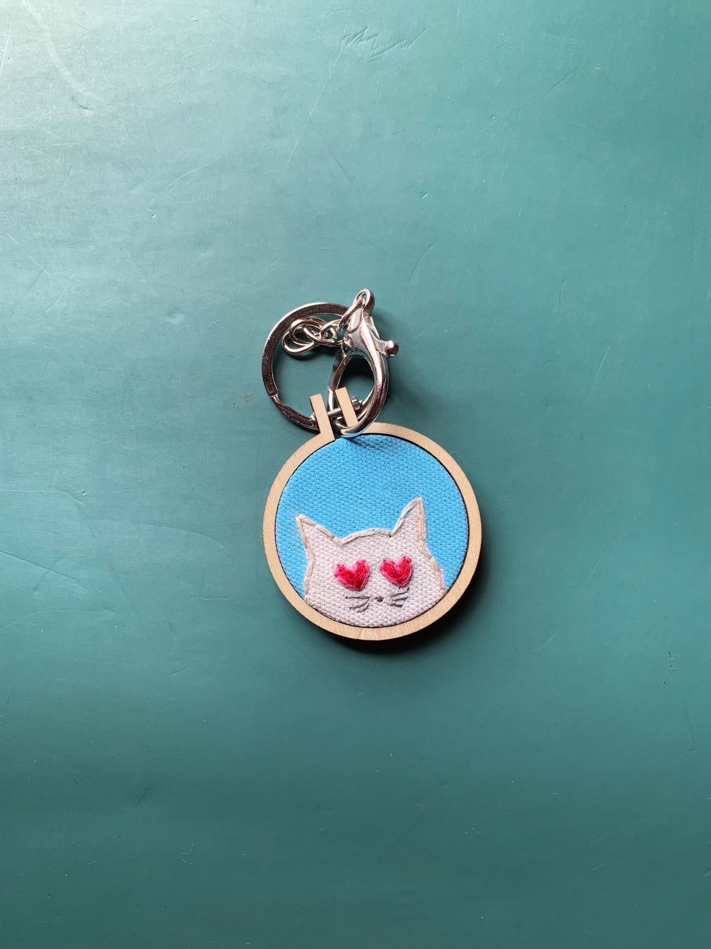 Safed Billy Keychain (5cm)