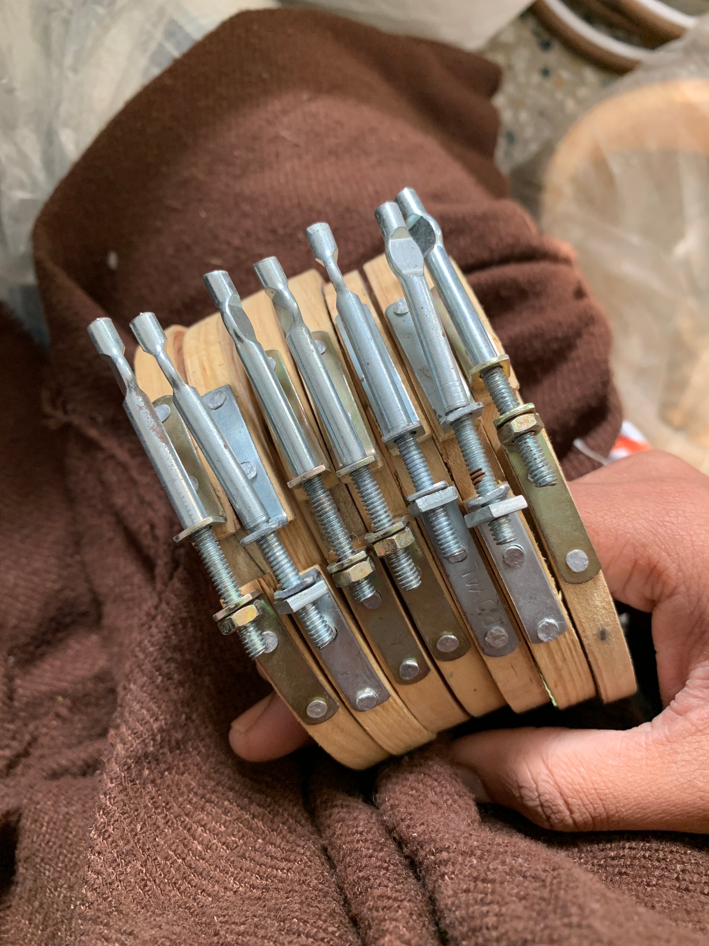 4 inch Iron Screw hoop Clearance - 7pcs