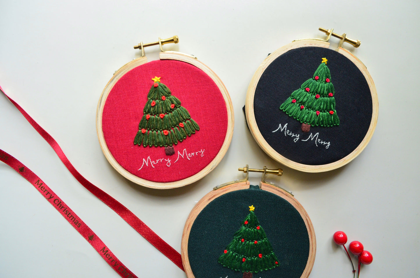 Set of 10 Merry Merry - 4” Ornament