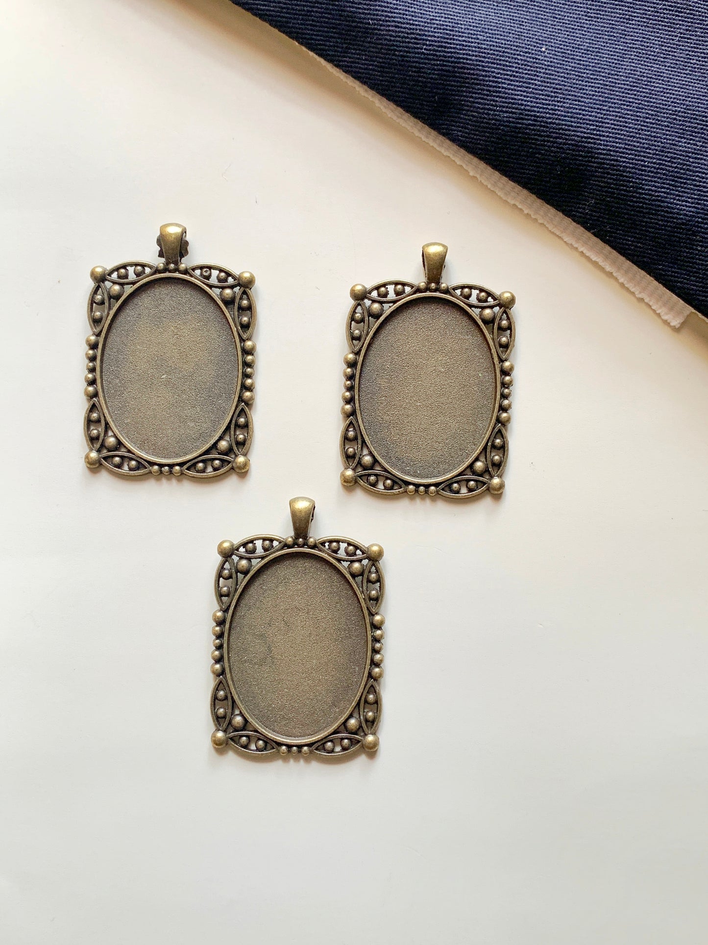 Antique Pendant Base 7