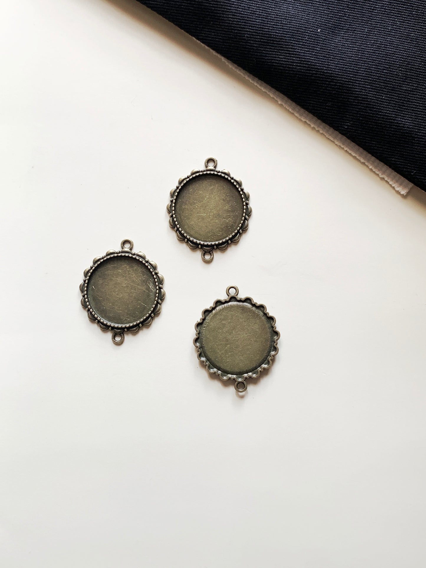 Antique Pendant Base 10