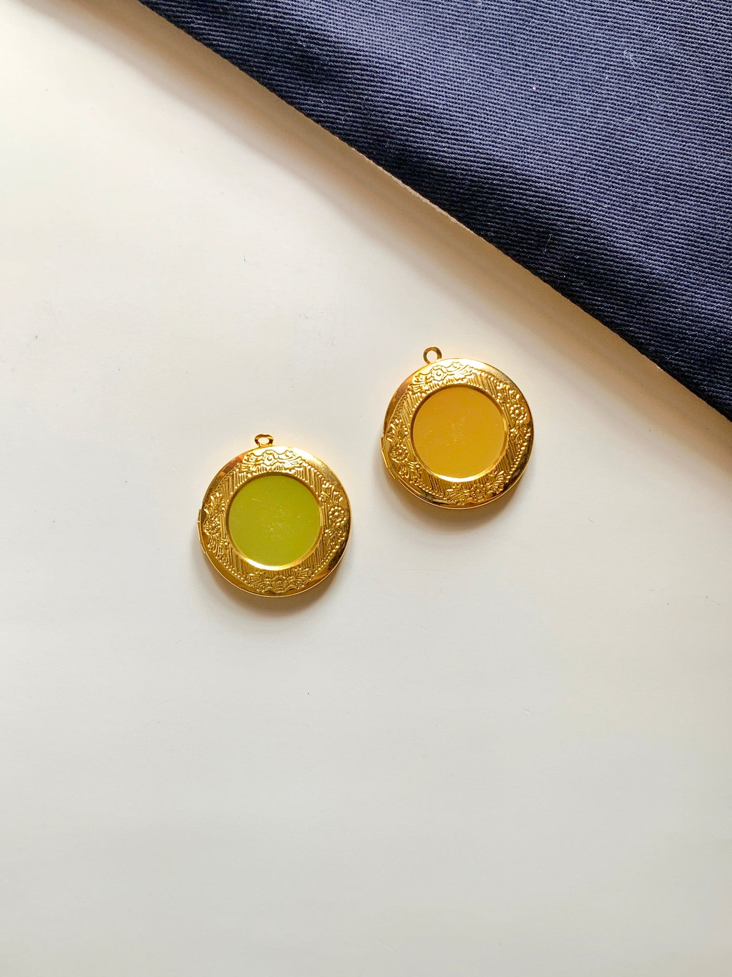Openable Pendant Gold