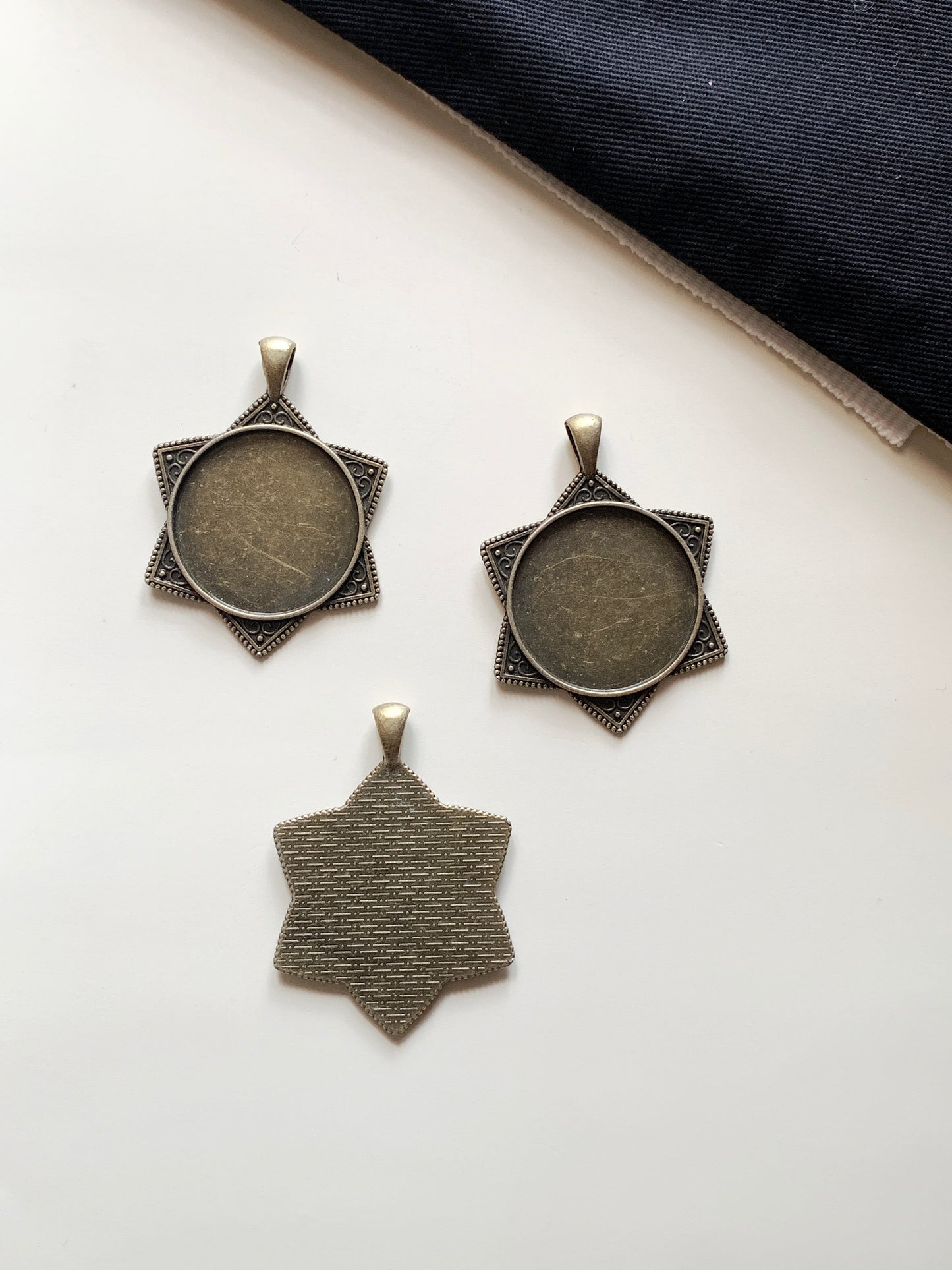 Antique Pendant Base 8