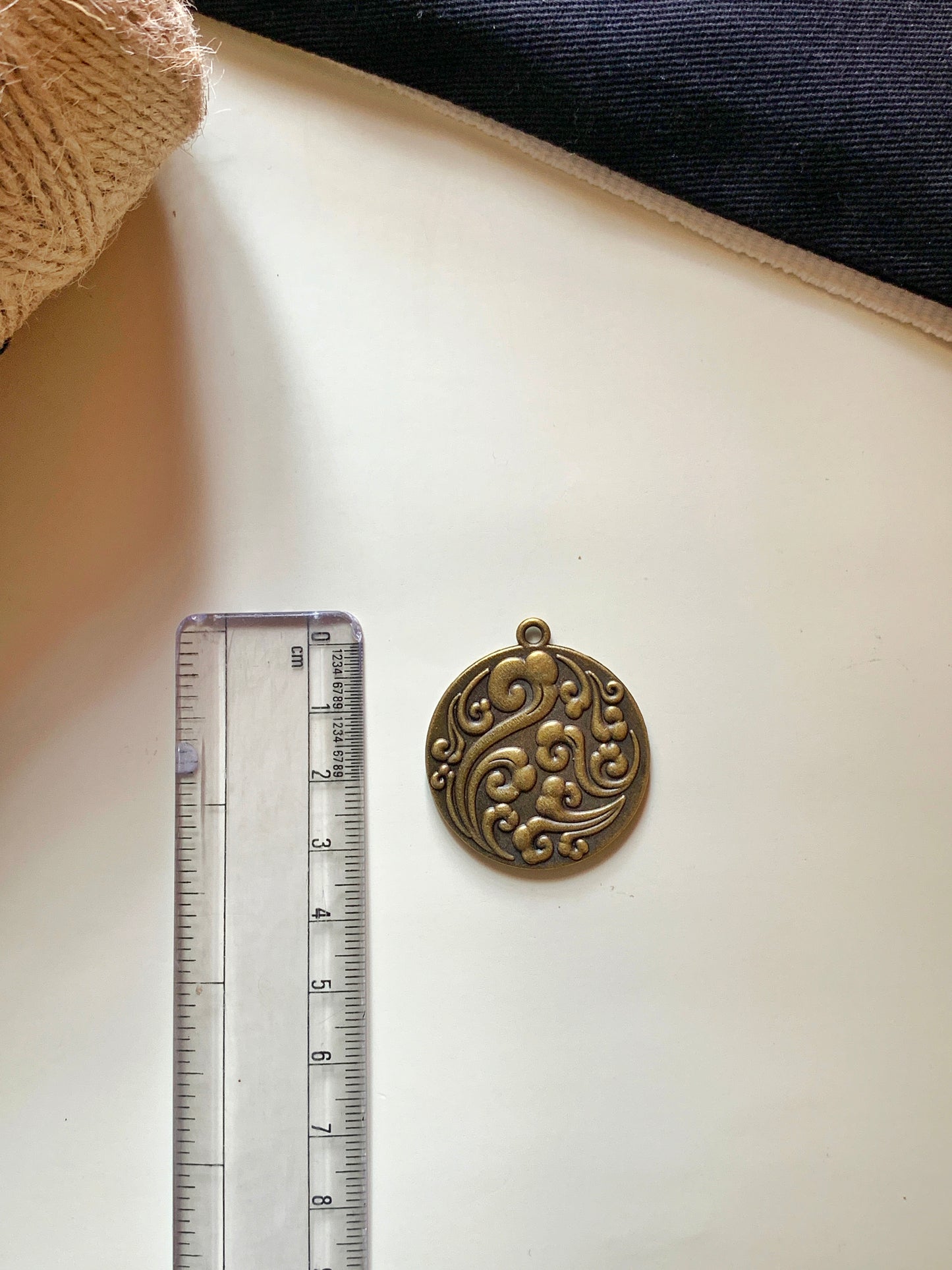 Antique Pendant Base 16