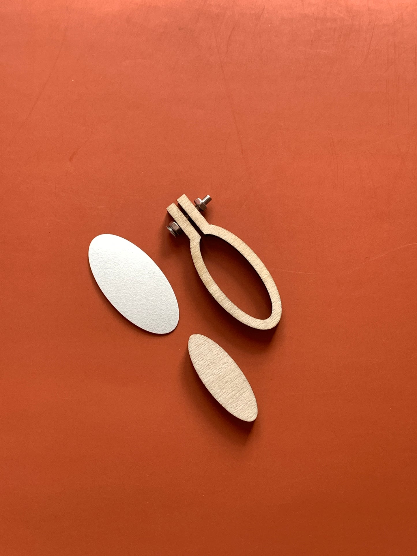 Vertical Oval Mini Hoop 4.5x 2.5 cm