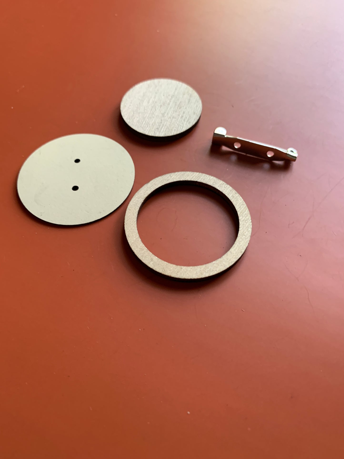 Mini Hoop Brooch 4 cm
