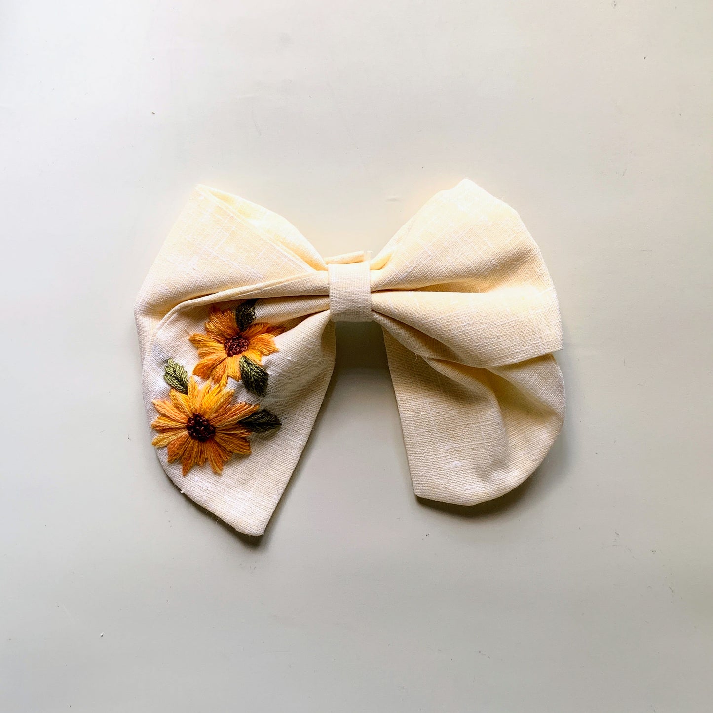 Floral Cream Bow Combo