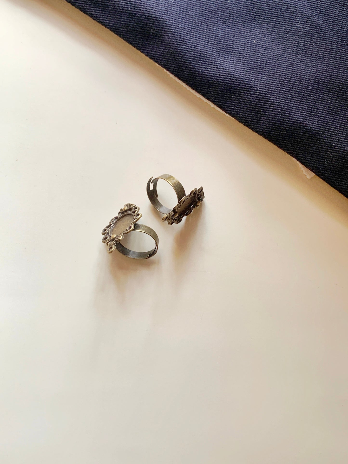 Finger ring base 2