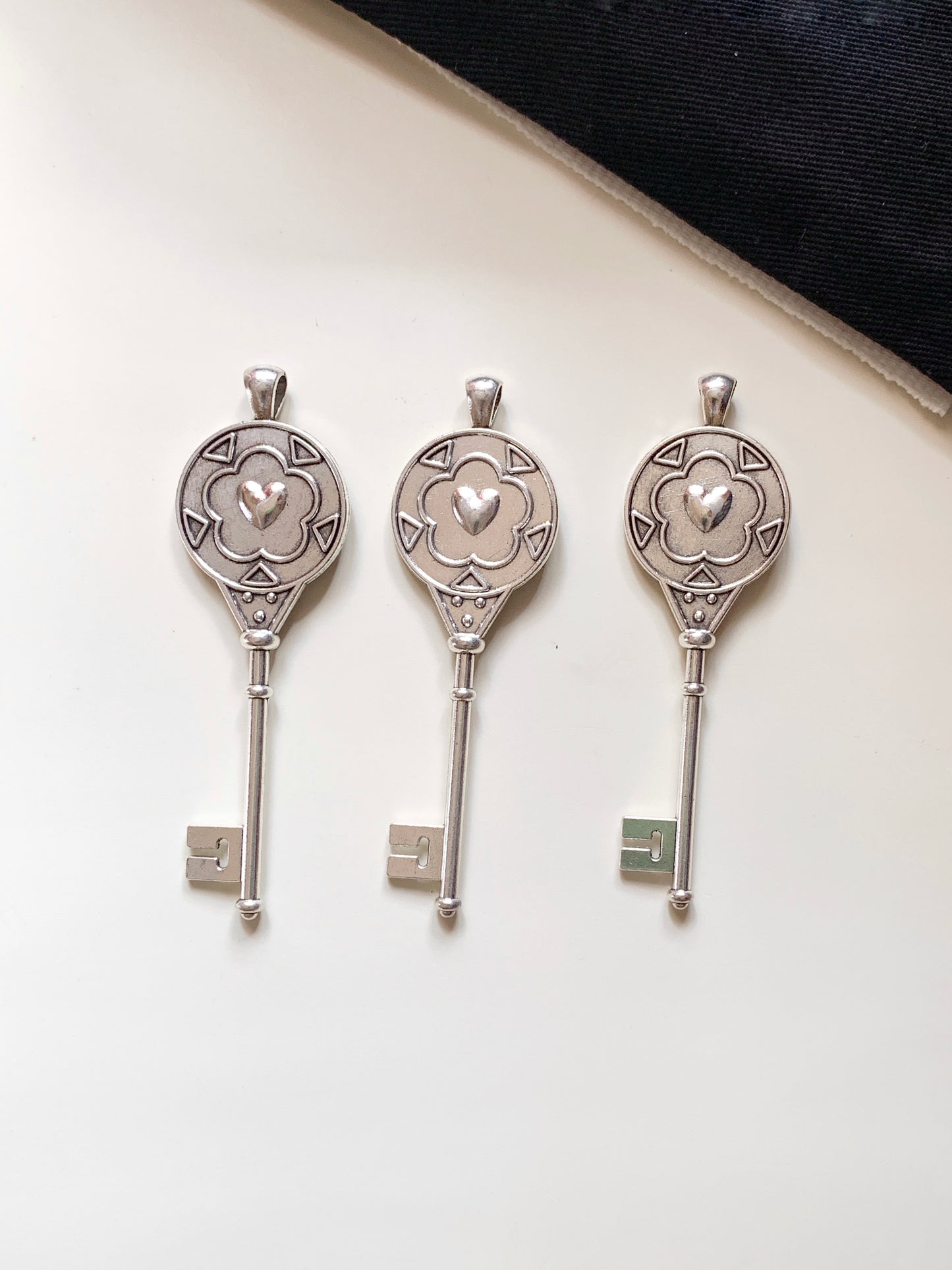 Vintage Key Charm - Silver